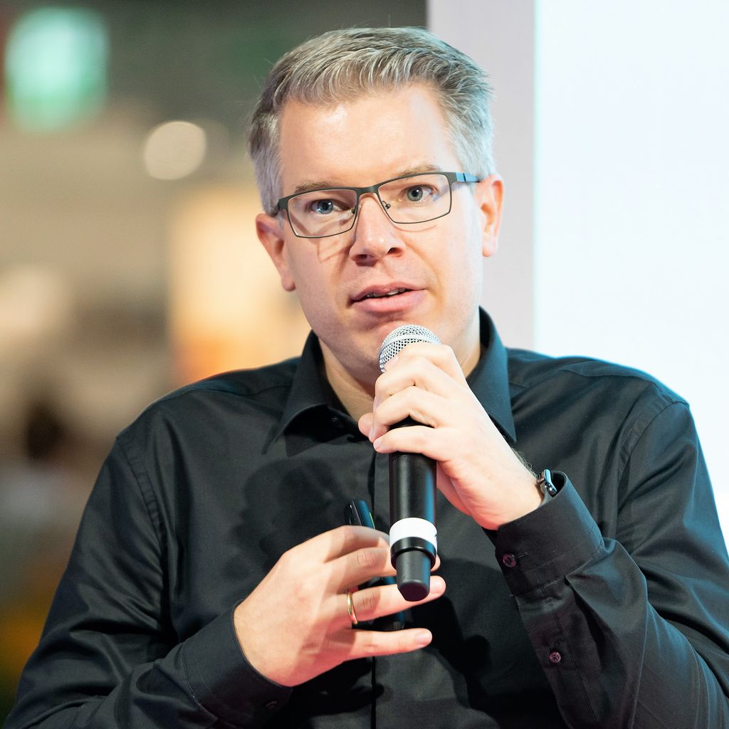 Frank Thelen bei einem Vortrag zur digitalen Revolution auf der Buchmesse in Frankfurt
