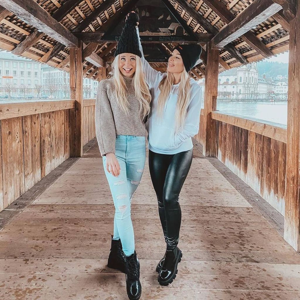 Franziska und Sarah, beste Freundinnen