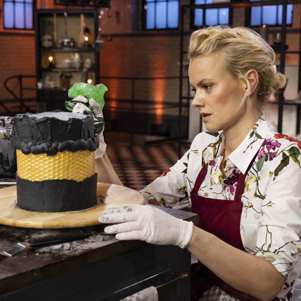 Franziska Knuppe bei "Das große Promibacken" 2021