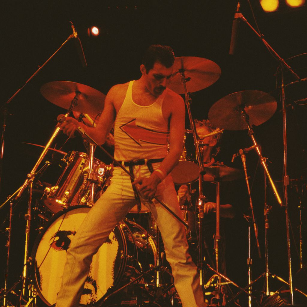 Freddie Mercury, 1982