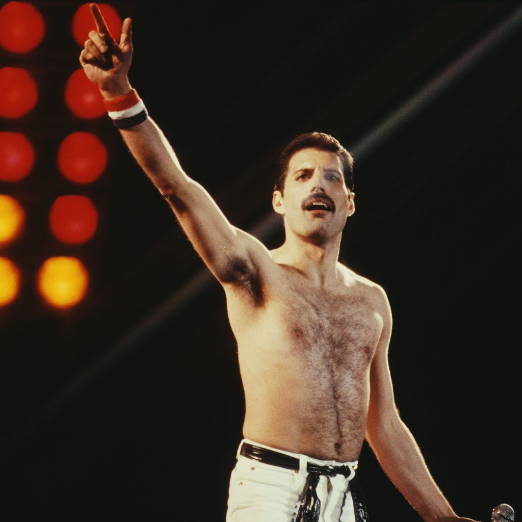 Freddie Mercury bei einem Auftritt in Großbritannien 1982