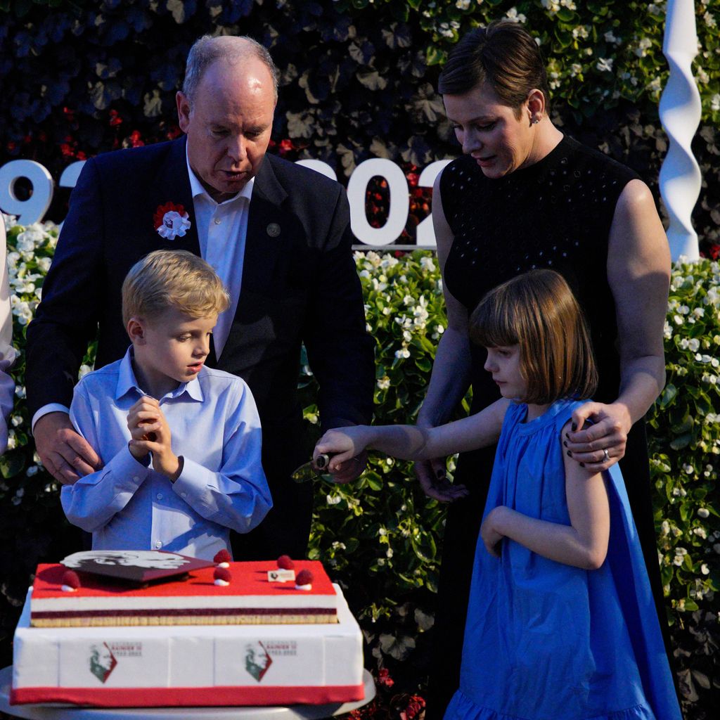 Fürst Albert II. von Monaco und Fürstin Charlène mit ihren Kindern Jacques und Gabriella