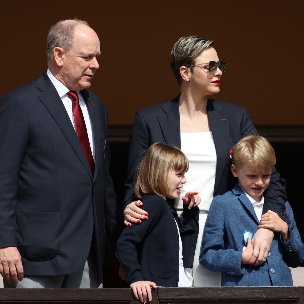 Fürst Albert von Monaco und Fürstin Charlène mit ihren Kindern Gabriella und Jacques