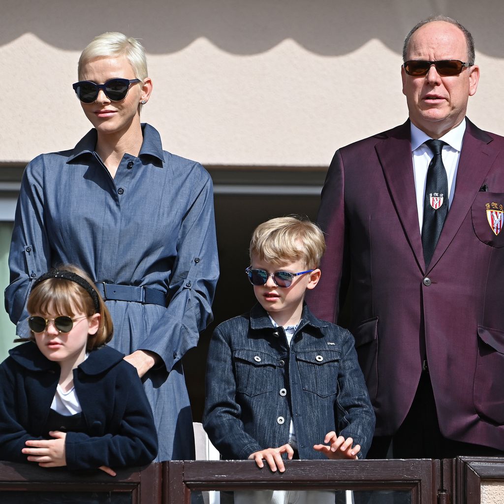 Fürstin Charlène, Fürst Albert und ihre Kinder Gabriella und Jacques im Mai 2022