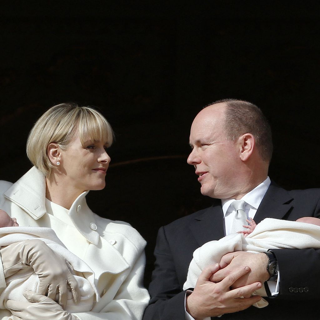 Fürstin Charlène und Fürst Albert von Monaco mit Prinz Jacques und Prinzessin Gabriella