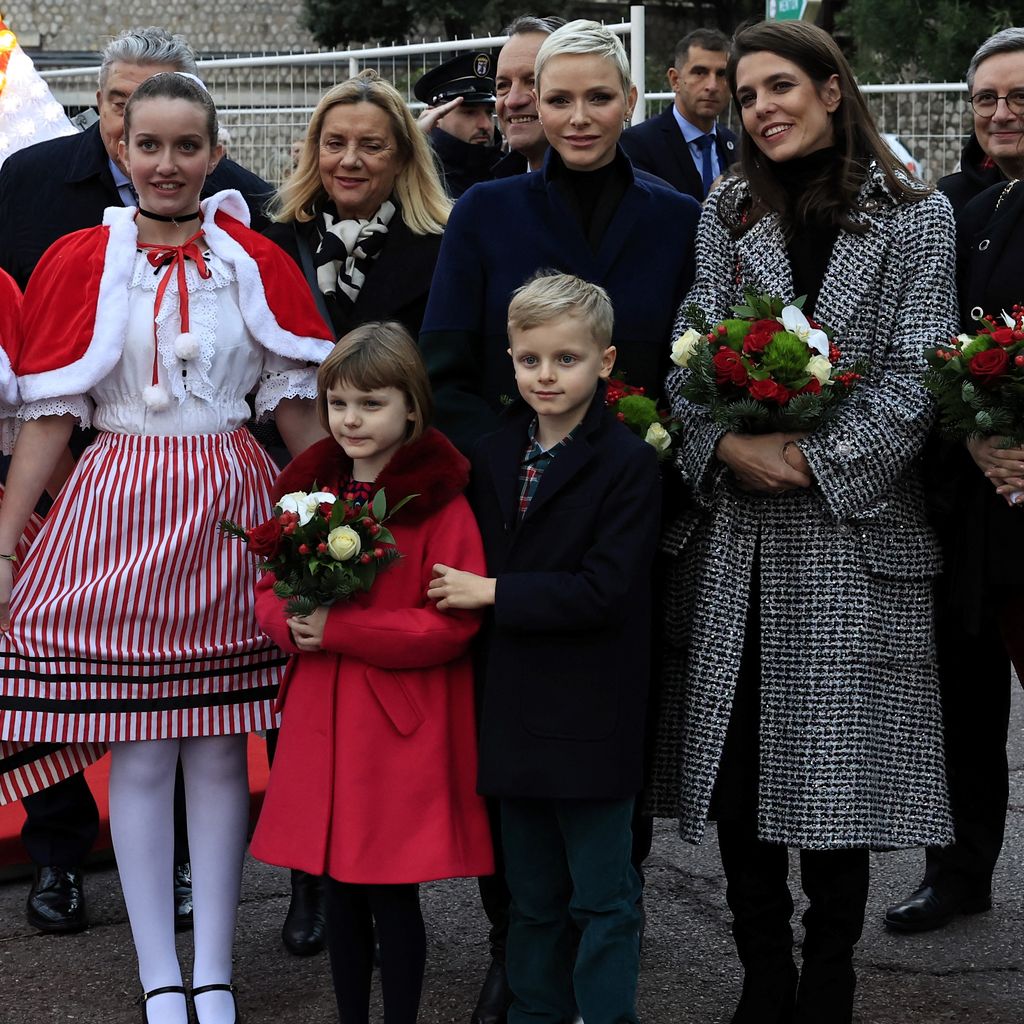 Fürstin Charlène und ihre Kinder bei einem Event in Monaco im Dezember 2022