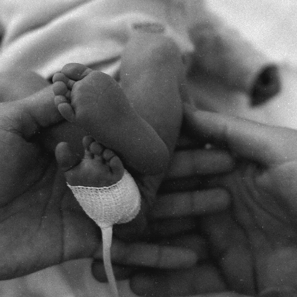 Baby von Julian Weigl und Sarah Richmond, April 2024