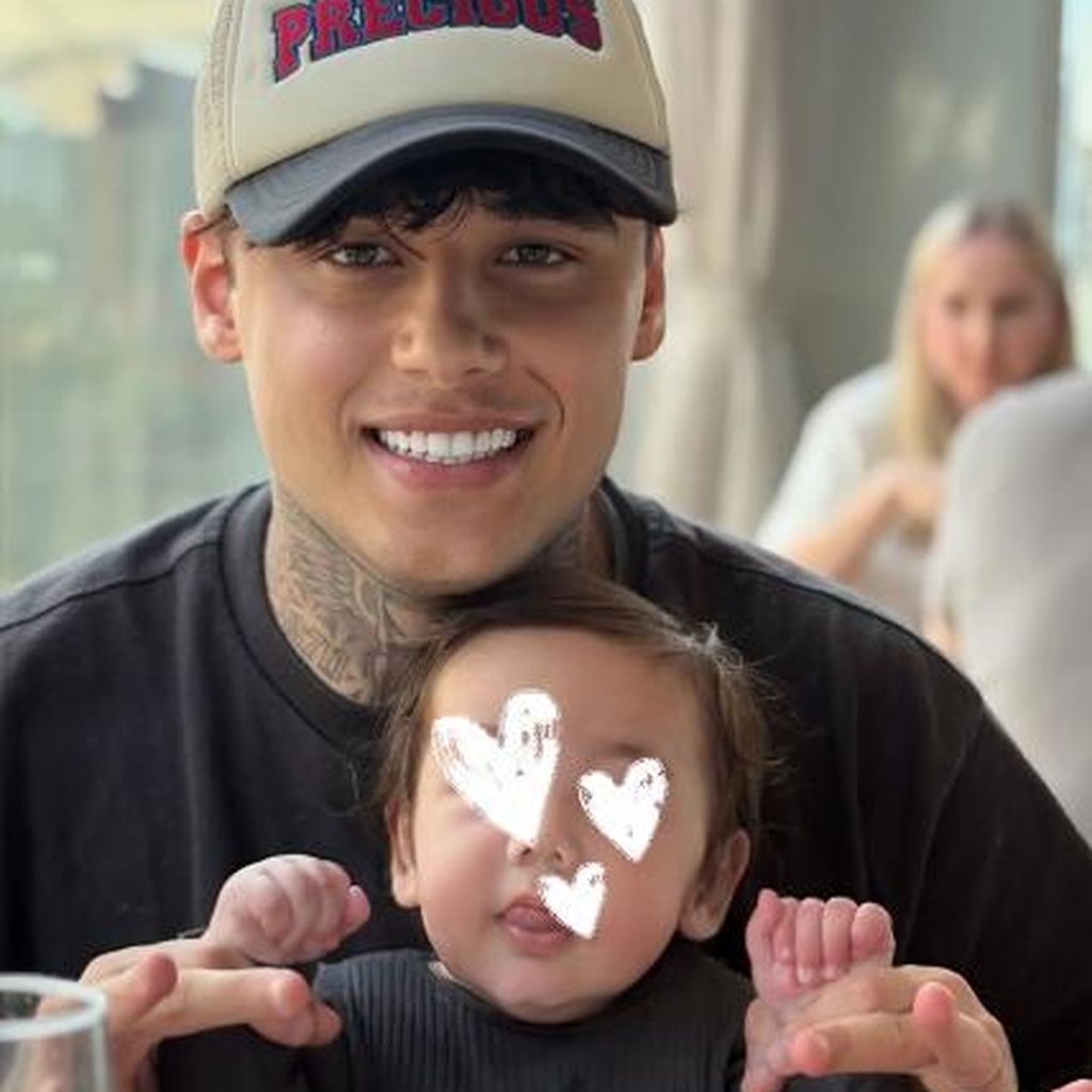 Furkan Akkaya mit seinem Sohn Emilio