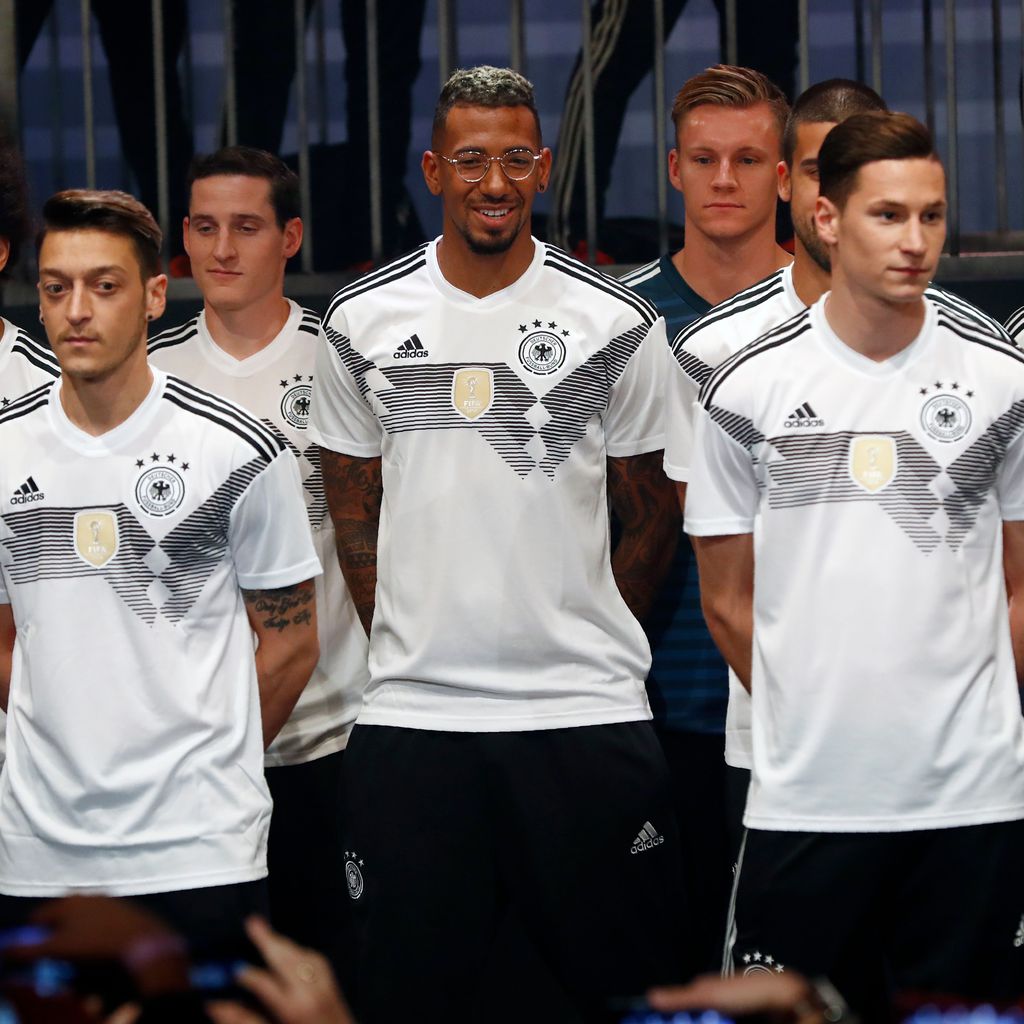 Deutsche Fußballnationalmannschaft bei der Trikot-Vorstellung
