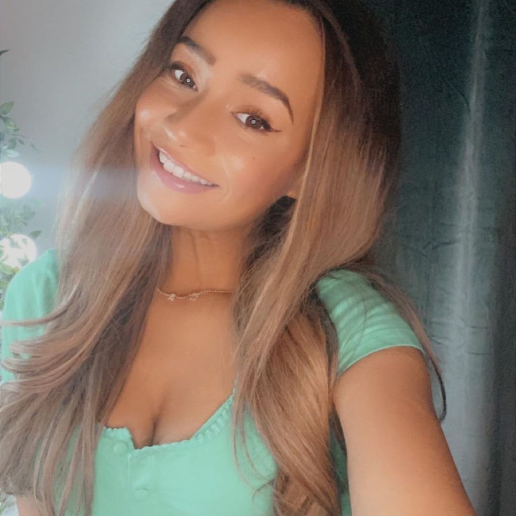 Sängerin Gabby De Almeida Rinne