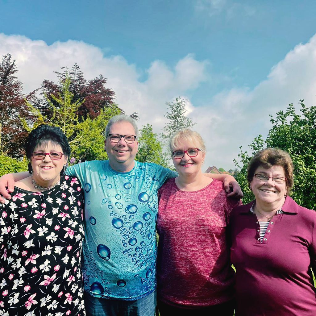 Gabi, Tobias, Andrea und Tobias' Mama Marianne bei "Schwiegertochter gesucht"
