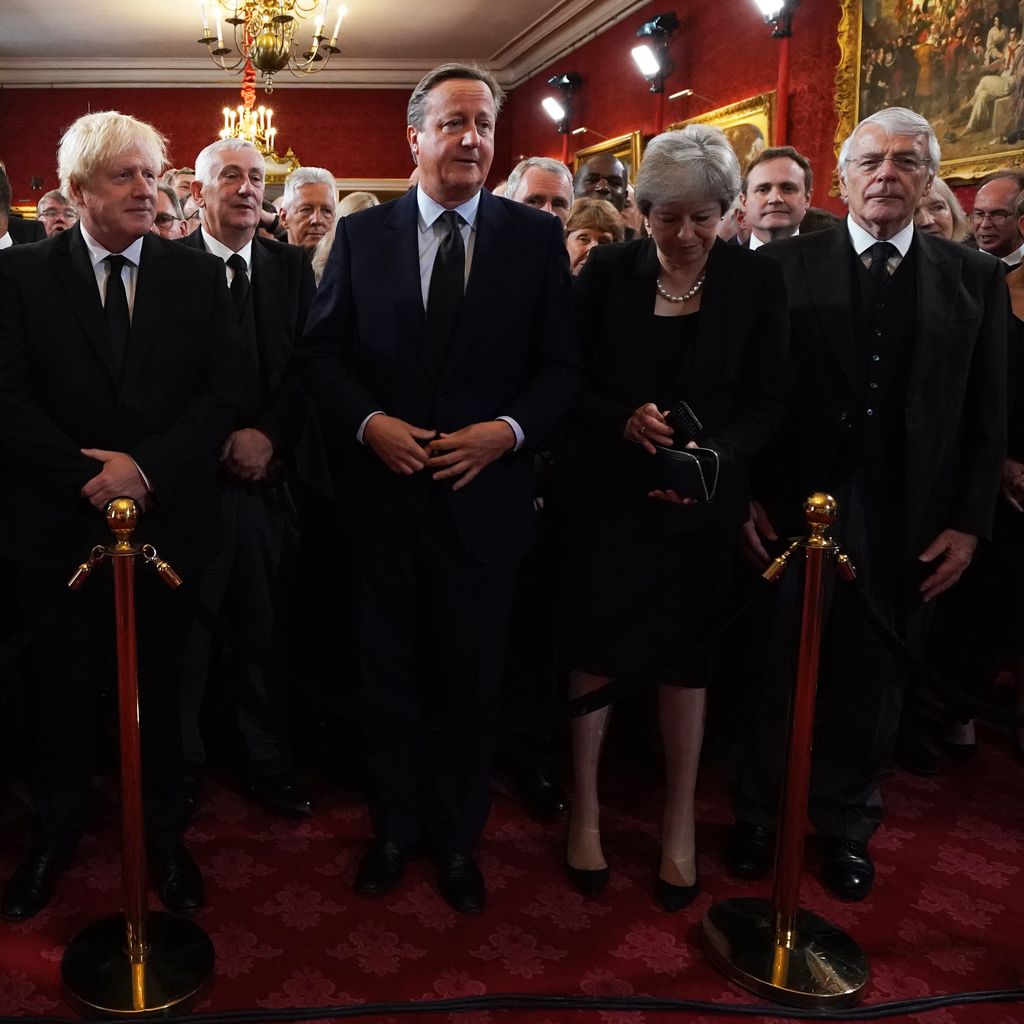 Die ehemaligen britischen Premierminister bei der Proklamation von König Charles III., 2022