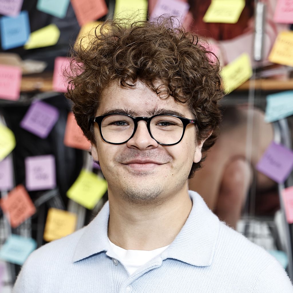 Gaten Matarazzo bei der Broadway-Premiere von „John Proctor Is The Villain“ im Booth Theatre in New York am 14. April 2025