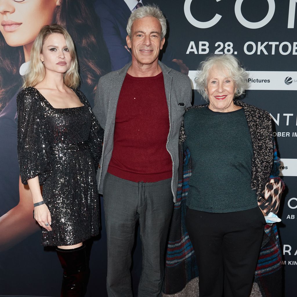 Gedeon Burkhard mit seiner Partnerin und Mutter Elisabeth