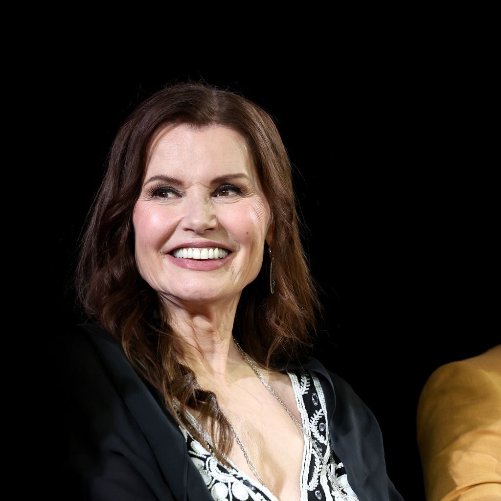 Geena Davis bei der Premiere von "The Boroughs" und dem ATAS-Event im Egyptian Theatre Hollywood