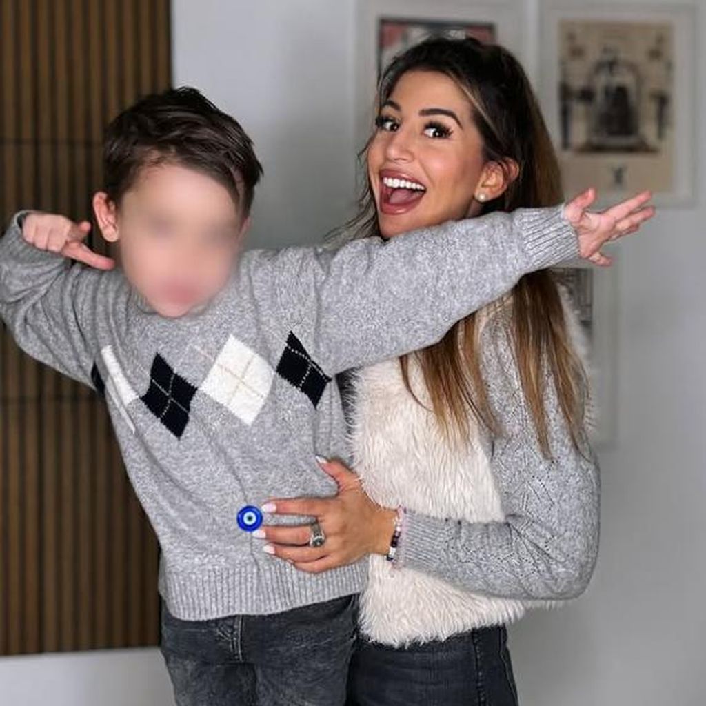 Sohn George und Evanthia Benetatou, Dezember 2025