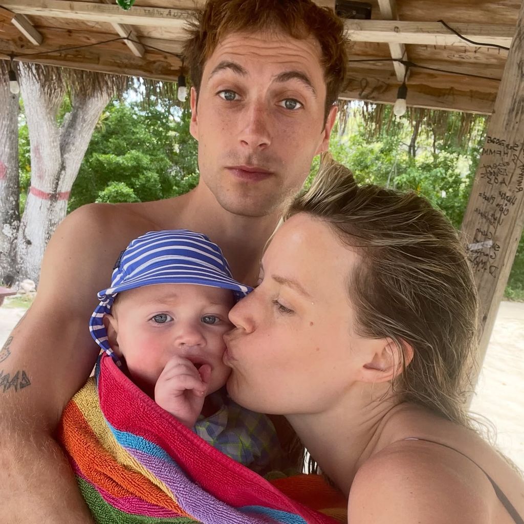 Georgia May Jagger mit Partner Cambryan und Sohn Dean