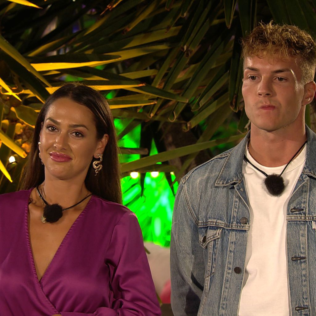 Geraldine Grunow und Max Bartel bei "Love Island"