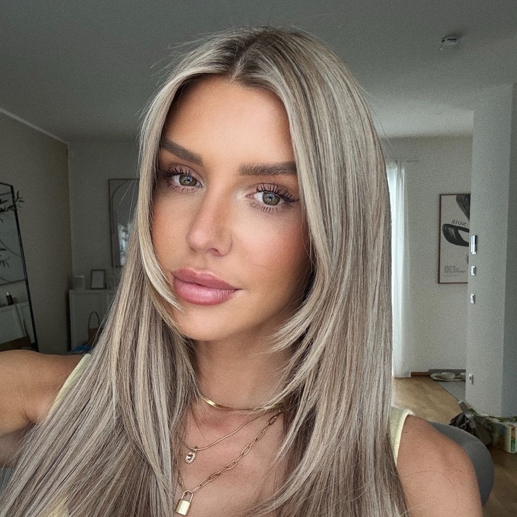 Gerda Lewis, Influencerin