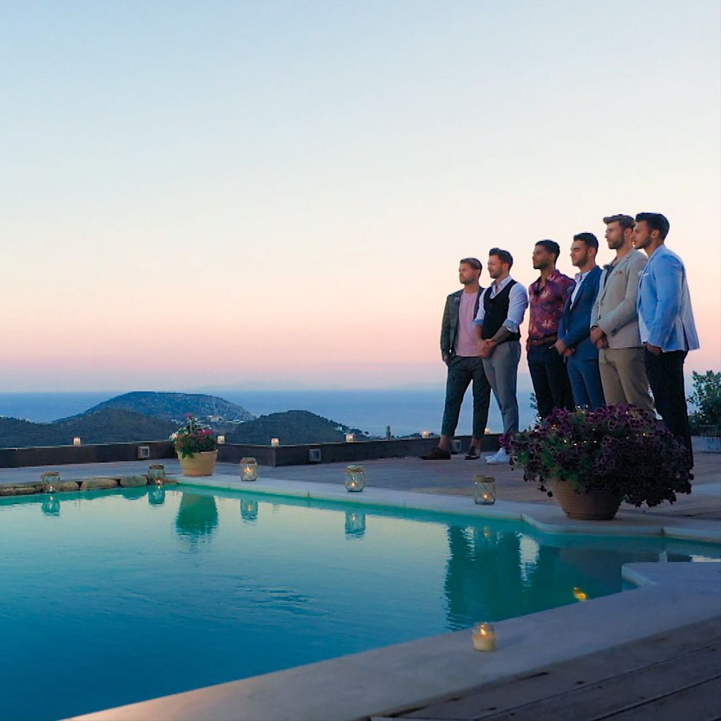 Gerda Lewis und ihre letzten sechs Bachelorette-Kandidaten 2019