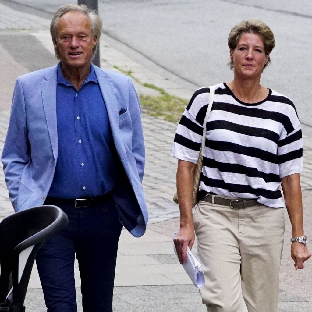 Gerhard Delling und Christina Block auf dem Weg zum Landgericht Hamburg während des Prozesses um den Entführungsfall der Block-Kinder