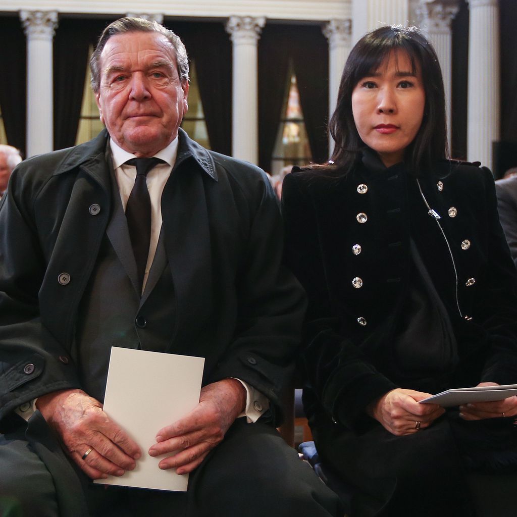 Gerhard Schröder und seine Frau Kim So-yeon