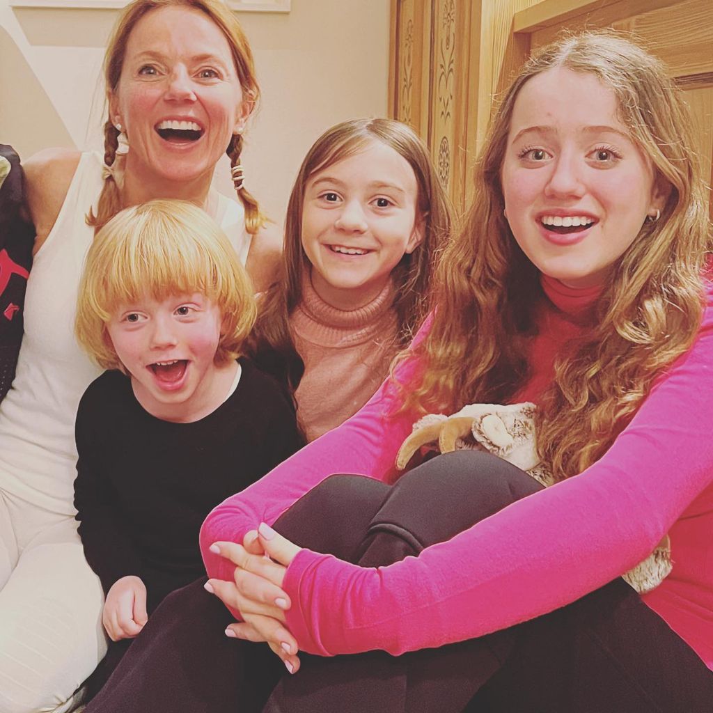 Geri Horner und ihre drei Kinder Monty, Olivia und Bluebell im März 2022