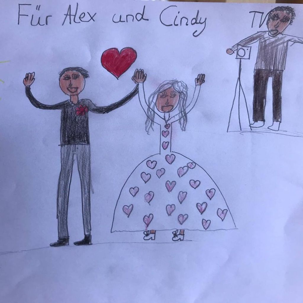 Geschenk für Alex und Cindy von "Hochzeit auf den ersten Blick"