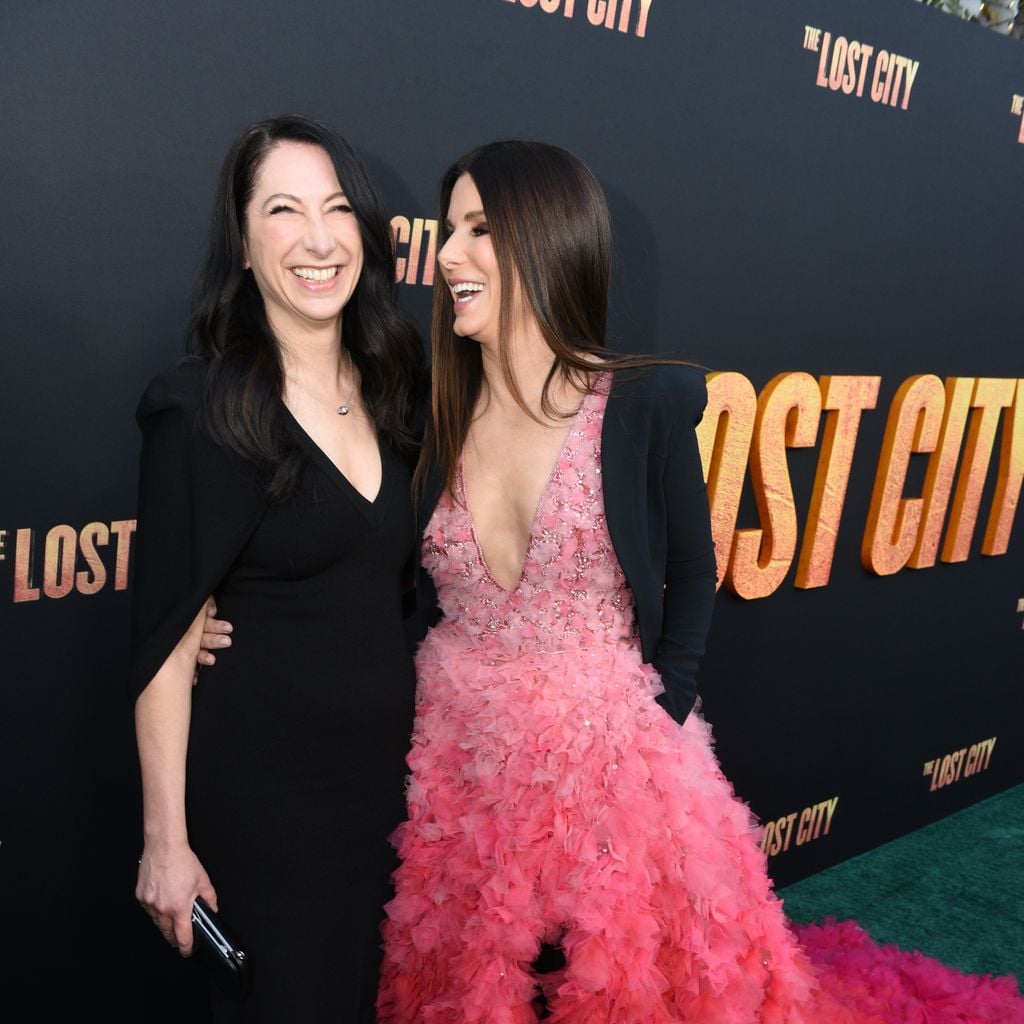 Gesine Bullock-Prado und Sandra Bullock bei der Premiere von "The Lost City" im Regency Village Theatre in Los Angeles, 21. März 2022