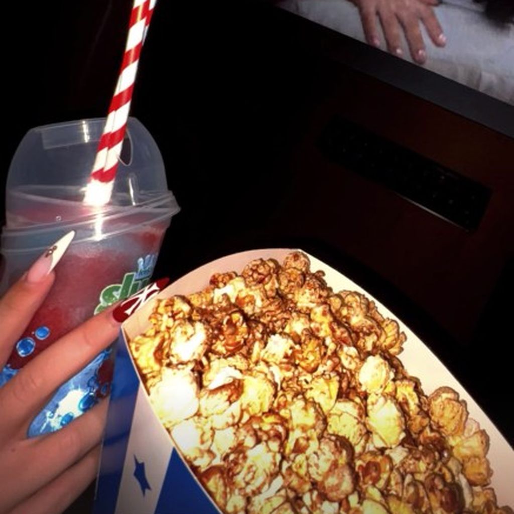 Gigi teilt einen Eindruck seines Kino-Dates, 2026