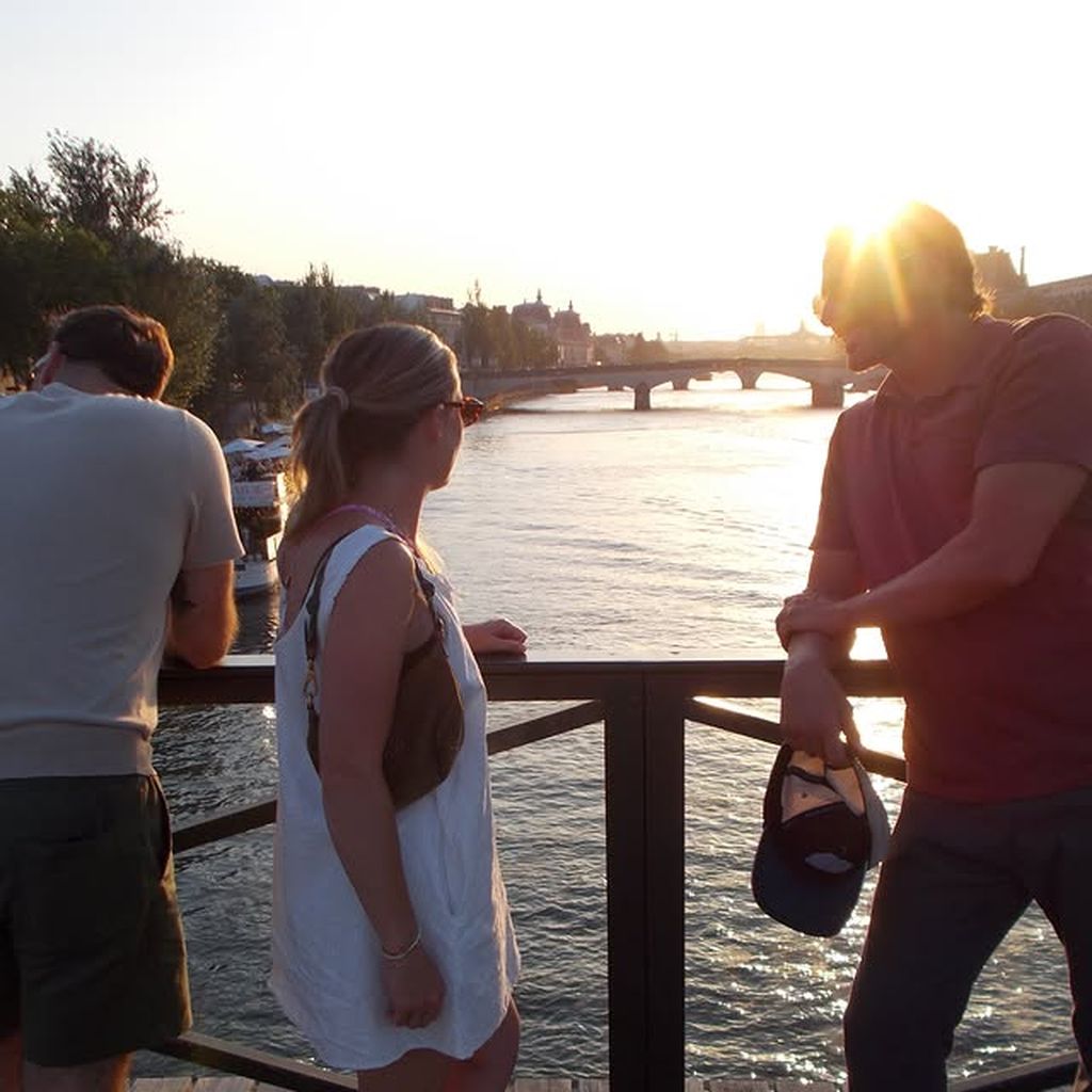 Gigi Hadid und Bradley Cooper in Paris