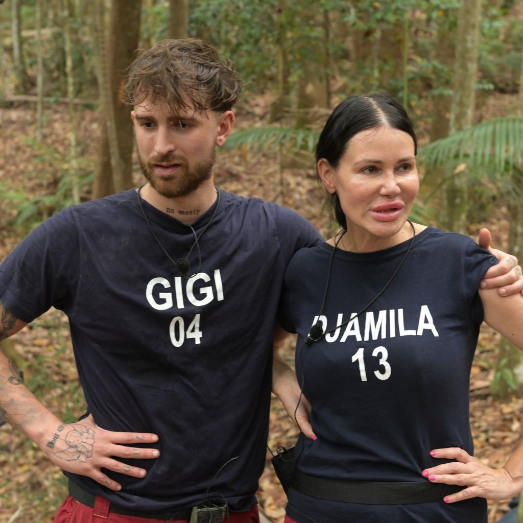 Gigi und Djamila im Dschungelcamp während der Schatzsuche