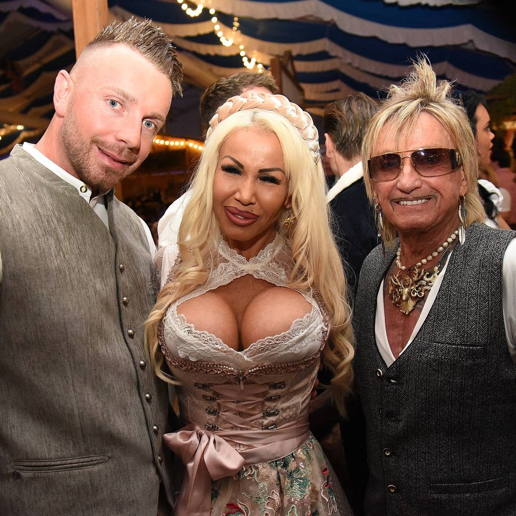 Lukas, Ginger Costello und Bert Wollersheim auf dem Frankfurter Oktoberfest 2025