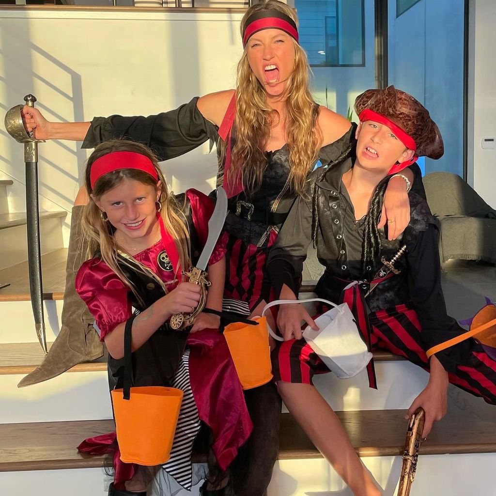 Gisele Bündchen mit ihren Kindern, Halloween 2021