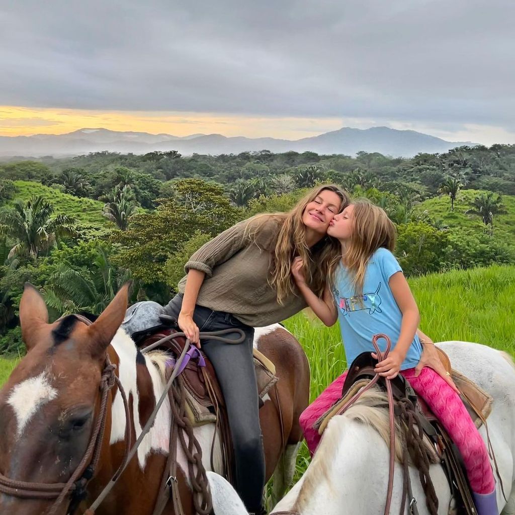 Gisele Bündchen und Tochter Vivian im Februar 2022