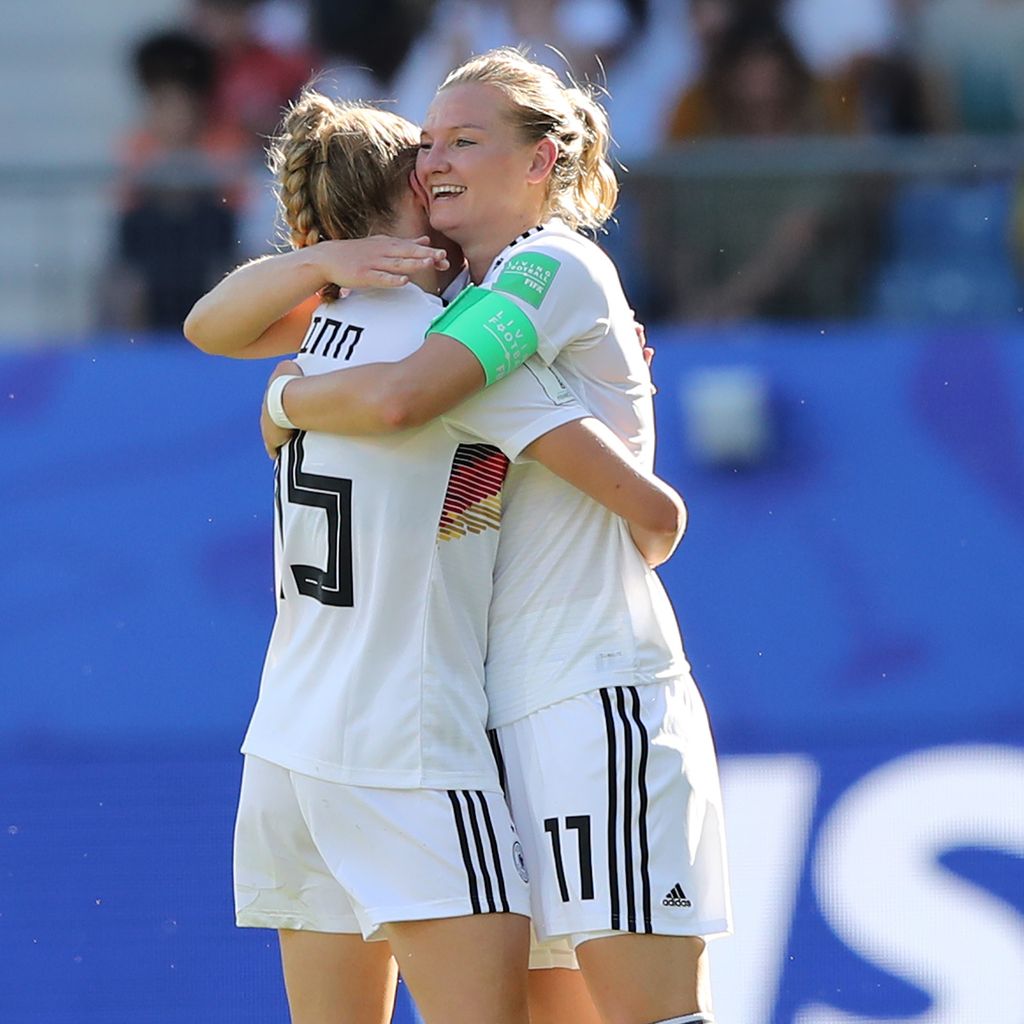 Giulia Gwinn und Alexandra Popp, Profi-Fußballerinnen