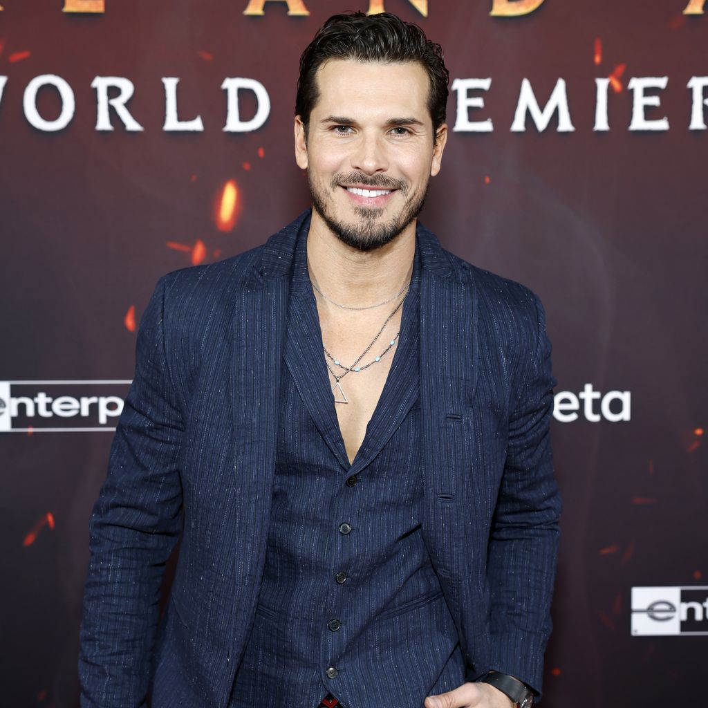 Gleb Savchenko bei der Weltpremiere von "Avatar: Fire and Ash" im Dolby Theatre in Hollywood, Dezember 2025