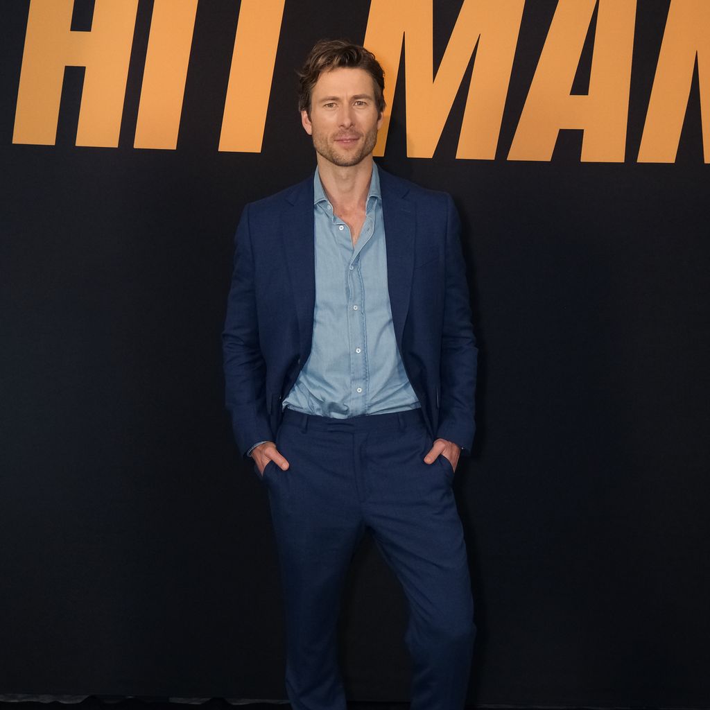 Glen Powell auf einem Event für "Hit Man" im Mai 2024