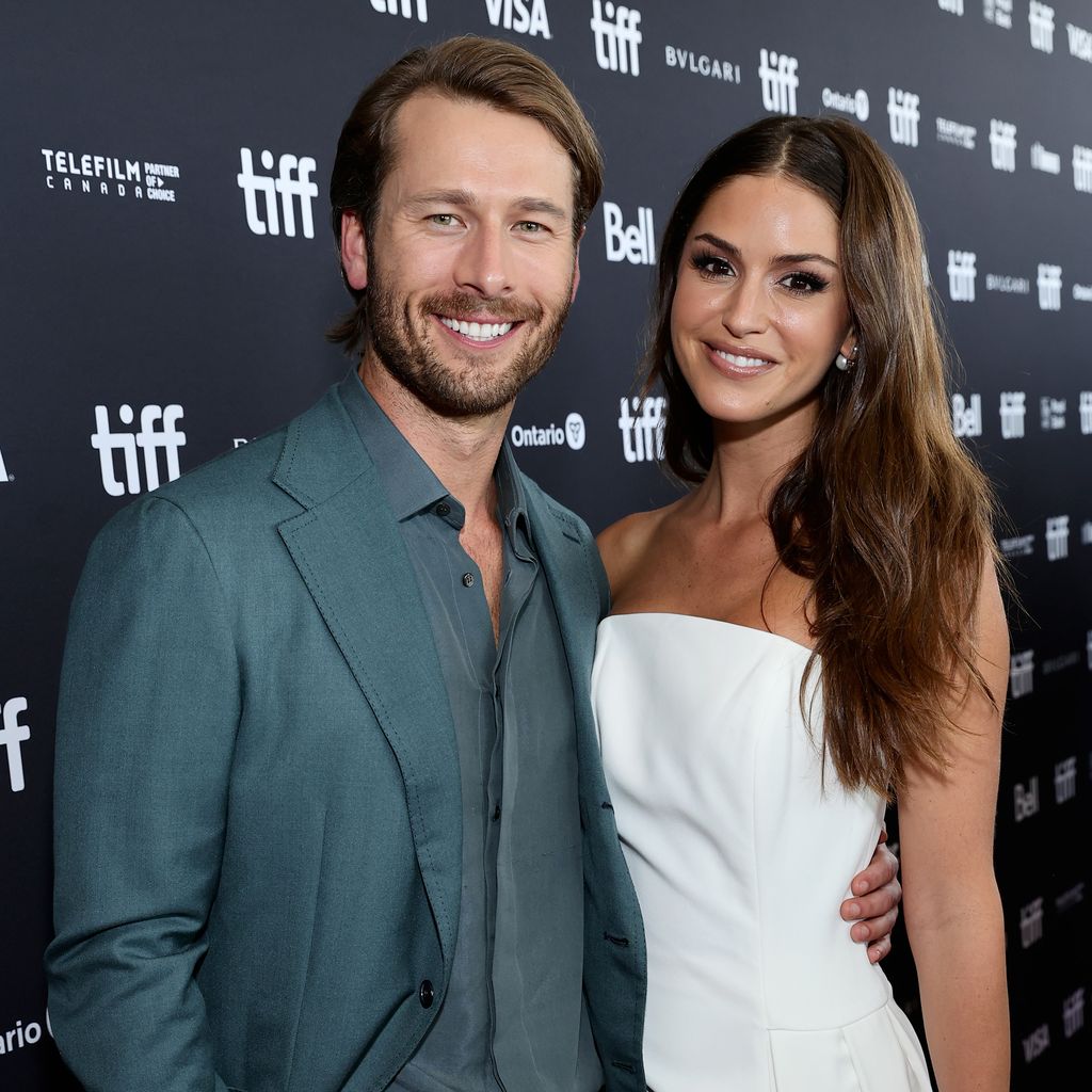Glen Powell und Gigi Paris im September 2022