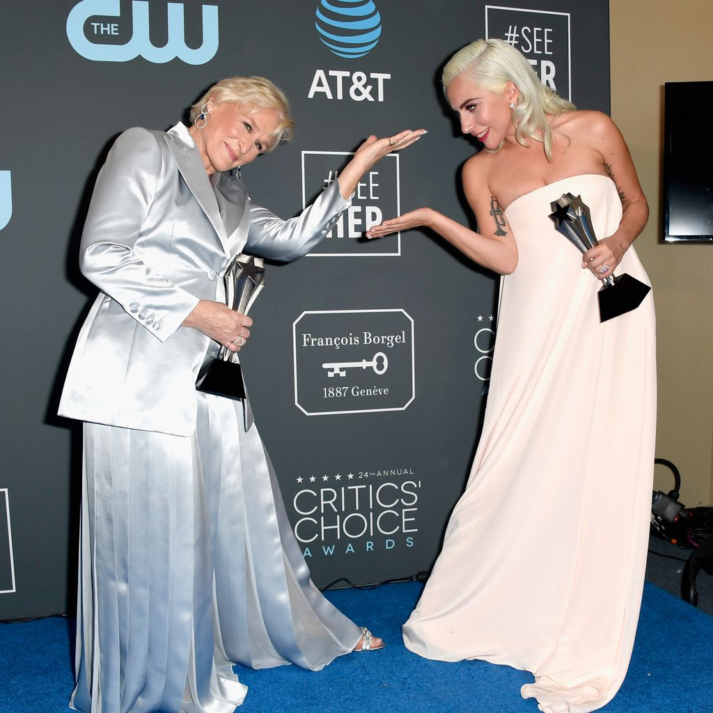Glenn Close und Lady Gaga bei den Critics' Choice Awards