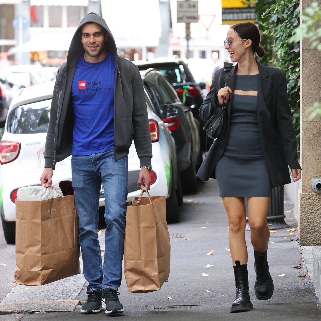 Goffredo Cerza und Aurora Ramazzotti in Mailand, 2022