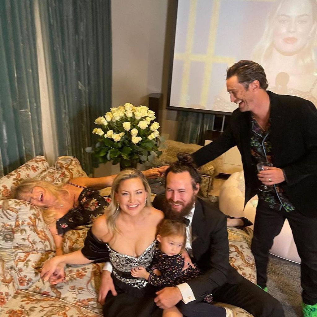 Goldie Hawn, Kate Hudson, Oliver Hudson, Danny Fujikawa und Rani Rose Hudson Fujikawa