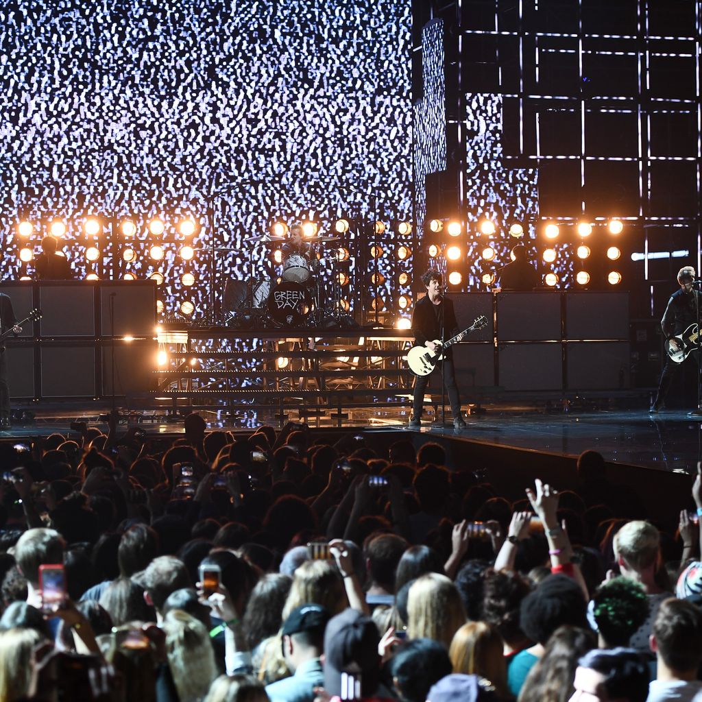 Green Day performt bei den MTV "European Music Awards" 2016