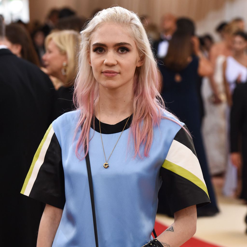 Grimes, Sängerin