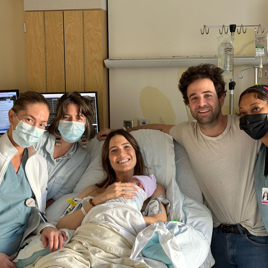 Mandy Moore mit Taylor Goldsmith im Krankenhaus