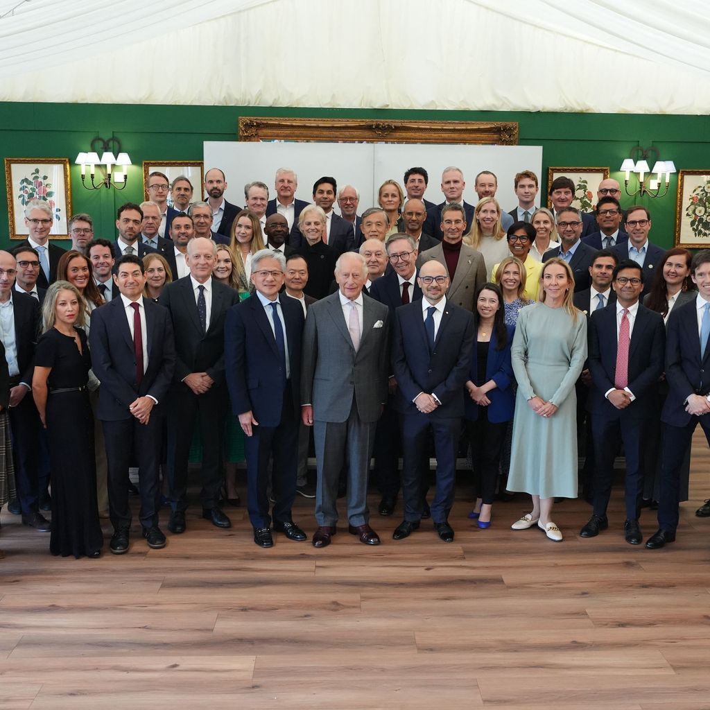 Gruppenfoto bei der KI-Konferenz auf Dumfries House in Cumnock, Schottland, am 17. September 2026