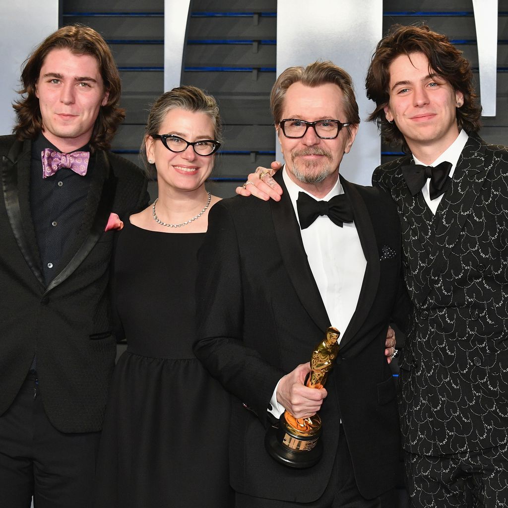 Gulliver Oldman, Gisele Schmidt, Gary Oldman und Charlie Oldman bei den Oscars 2018