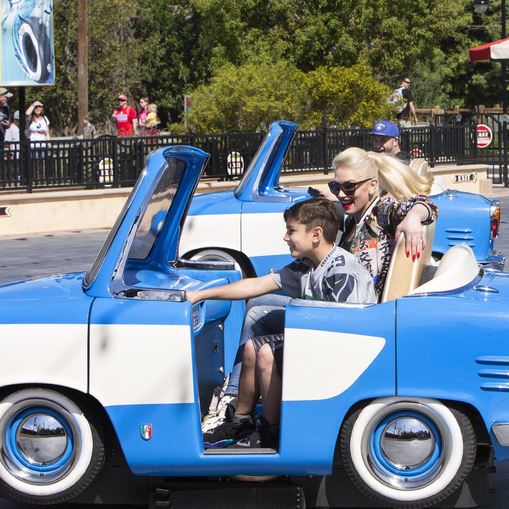 Gwen Stefani und Kingston Rossdale im Disneyland Anaheim