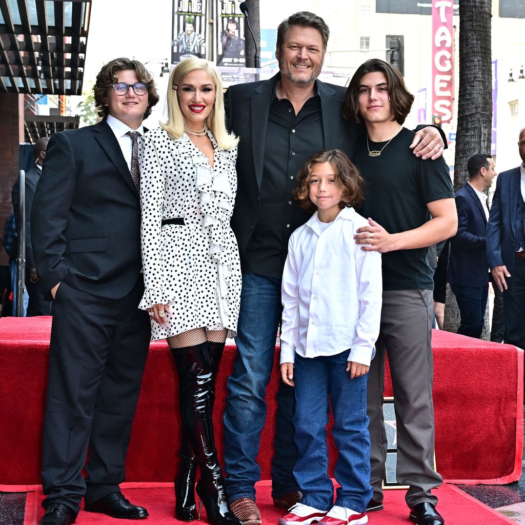 Gwen Stefani und Blake Shelton mit Gwens Kids