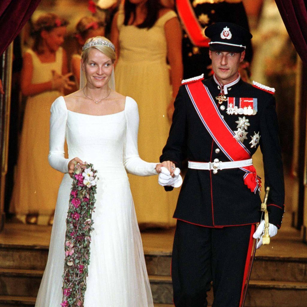 Haakon und Mette-Marit an ihrer Hochzeit am 25. August 2001